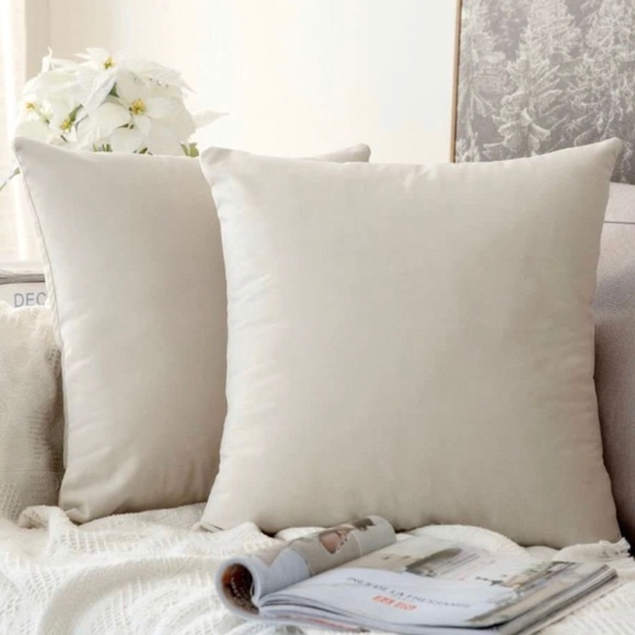 Luxury HomeCoconut Cream Oversized Soft Velvet Throw Pillow Covers